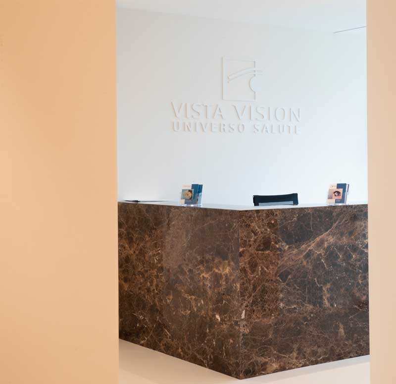 Reception clinica Vista Vision Milano