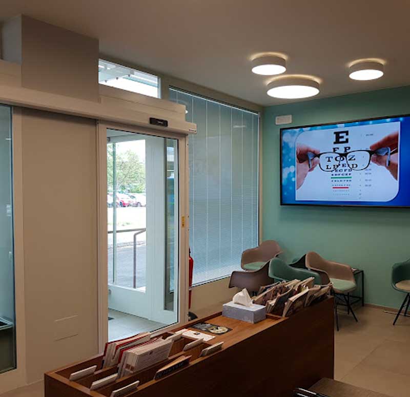 Reception Vista Vision clinica Piacenza